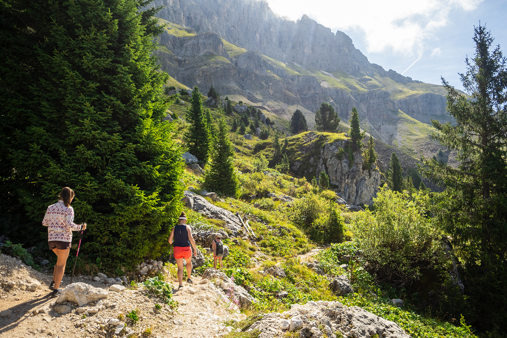 Beautiful hiking trails at the Italian Dolomites