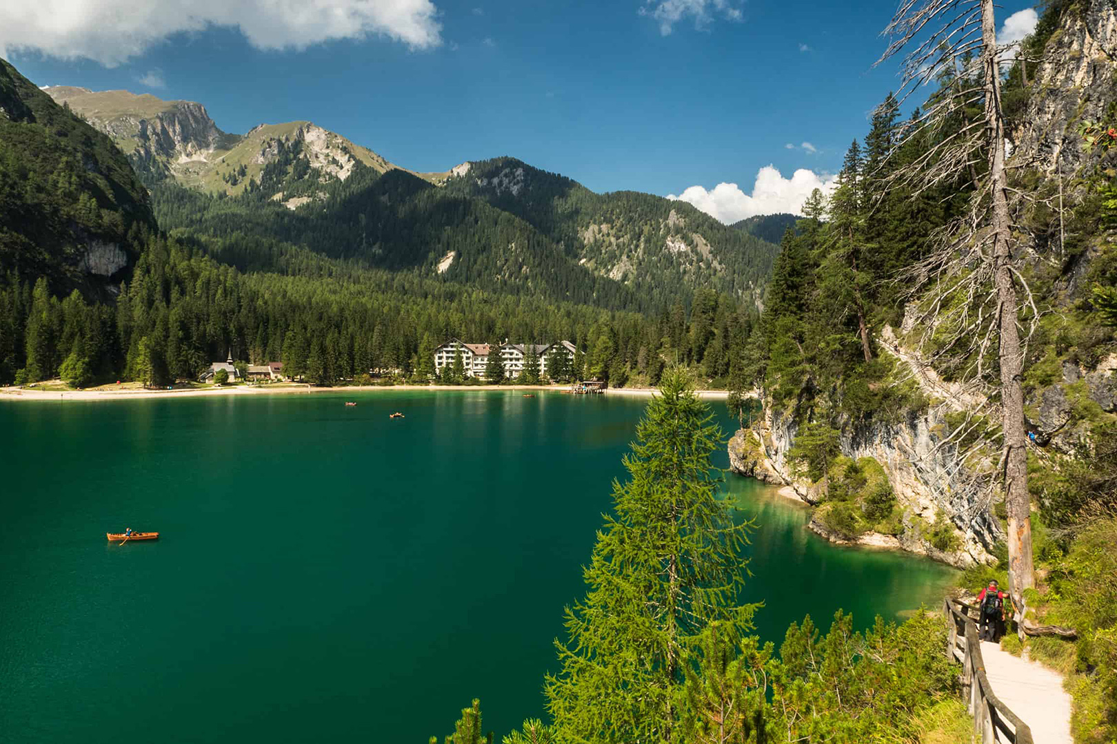 Lago di Braies circular hiking route